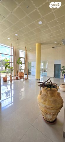 גג/ פנטהאוז, המרגנית 4, קרית אילון, חולון