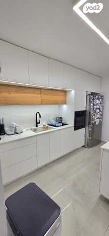 דירה, קדושי קהיר 30, נאות רחל, חולון