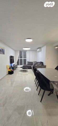 דירה, קדושי קהיר 30, נאות רחל, חולון