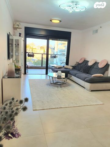 דירה, ישראל זנגוויל 45, נתניה