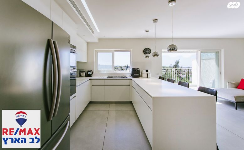 גג/ פנטהאוז, שער הגיא, רובע ד', אריאל