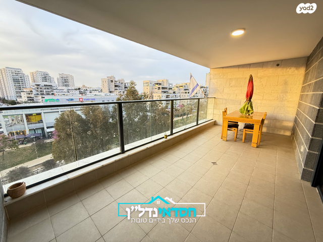 דירה, הנמל, נאות רבין, יבנה