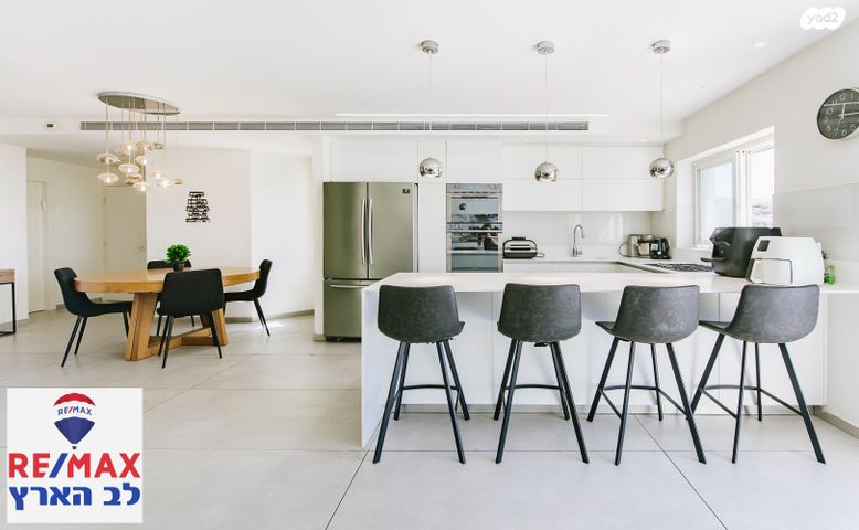 גג/ פנטהאוז, שער הגיא, רובע ד', אריאל