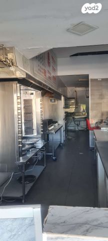 חנויות/ שטח מסחרי, שדרות העצמאות, הפרחים, קרית גת