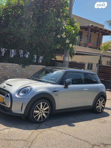 מודעת רכב מיני קופר SE (חשמלית)