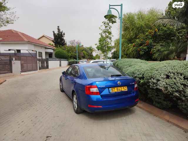 סקודה אוקטביה