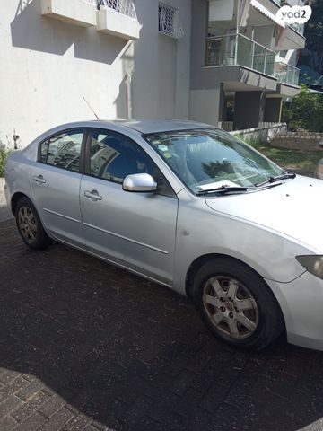 מודעת רכב מאזדה 3