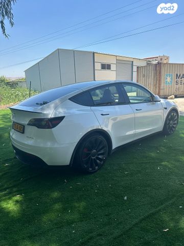 מודעת רכב טסלה מודל Y