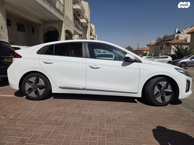 יונדאי איוניק