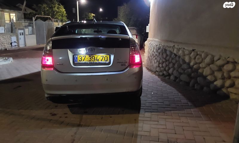 טויוטה פריוס