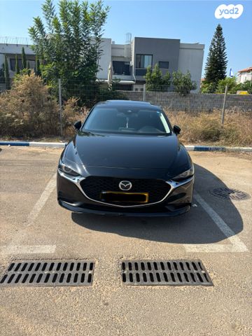 מודעת רכב מאזדה 3