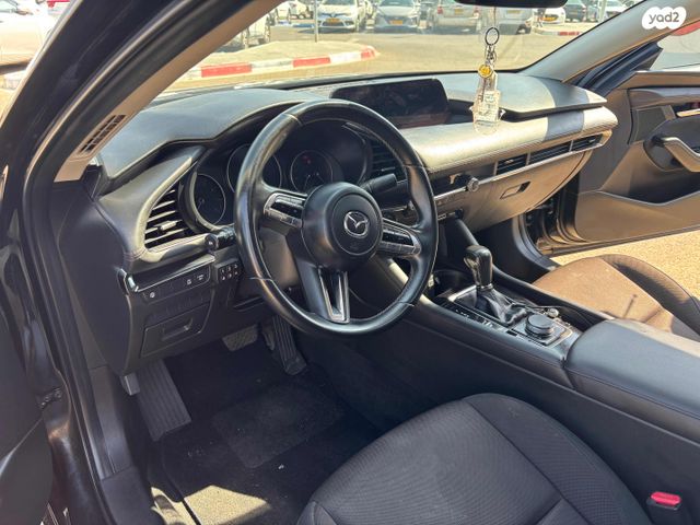 מאזדה 3