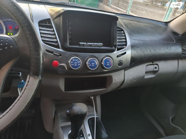 מיצובישי טרייטון / L200