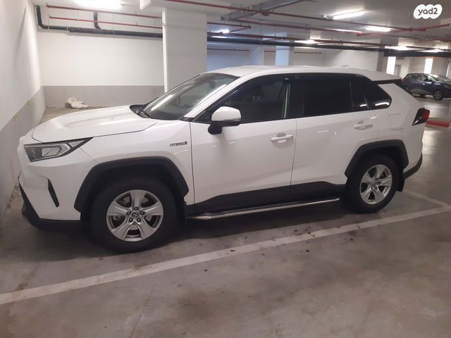 טויוטה RAV4