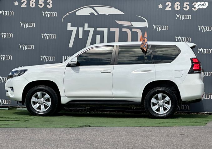 טויוטה לנד קרוזר