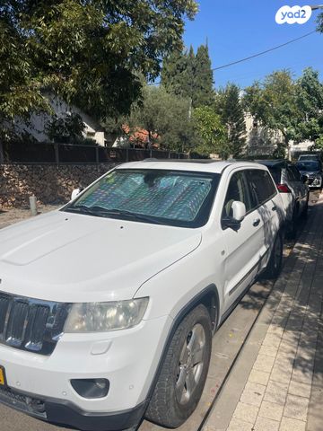 מודעת רכב ג'יפ גרנד צ'ירוקי