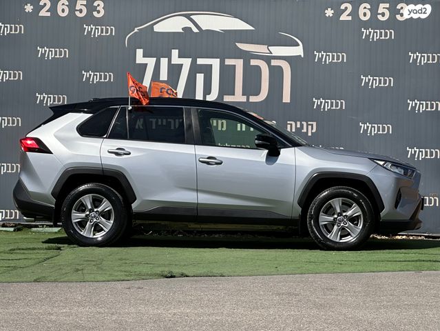 טויוטה RAV4