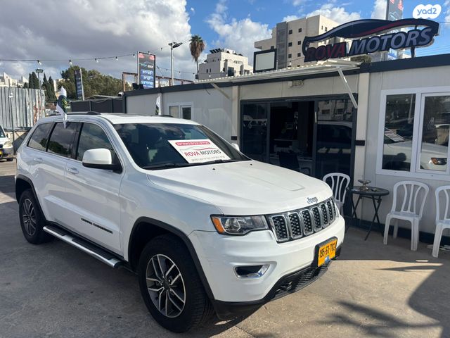 מודעת רכב ג'יפ גרנד צ'ירוקי