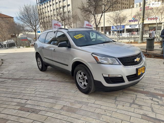 שברולט טראוורס