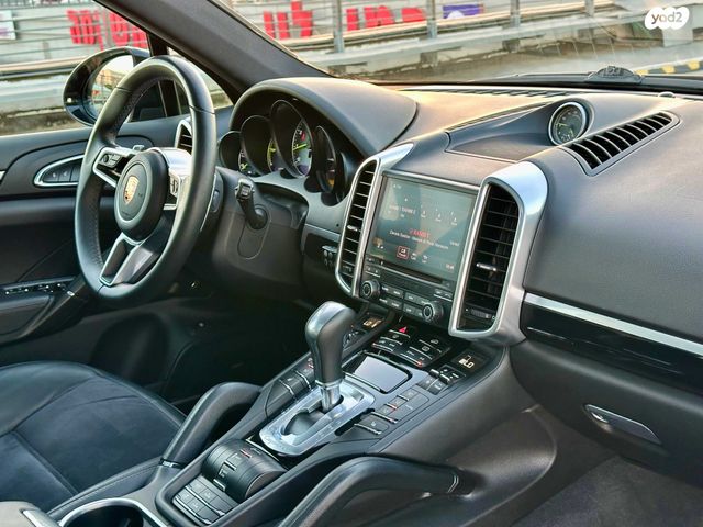 פורשה קאיין