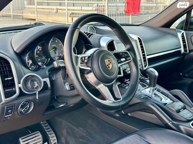 פורשה קאיין