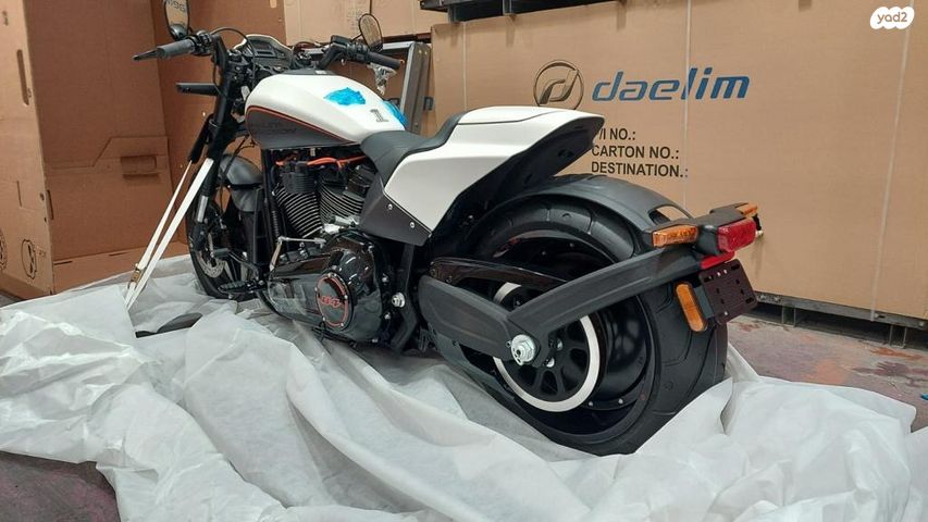 הרלי דיווידסון FXDR 114