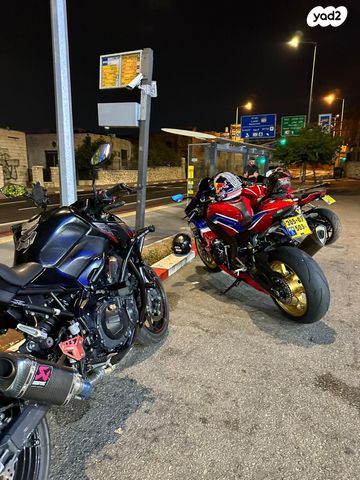קאוואסאקי Z900