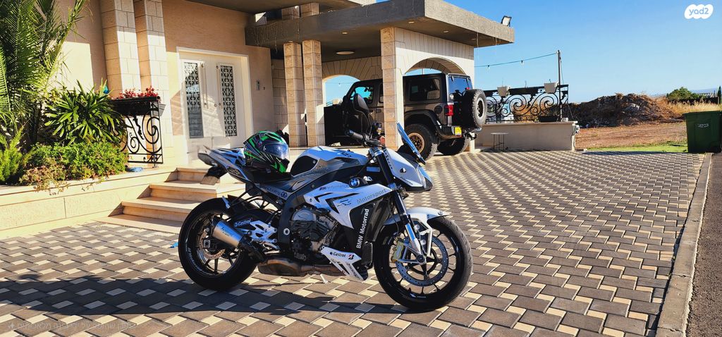 ב.מ.וו S1000R