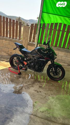 קאוואסאקי Z900
