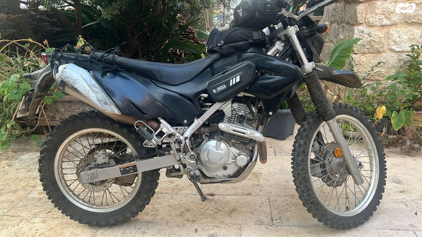 קאוואסאקי KLX230