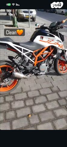 KTM Naked Duke 390
