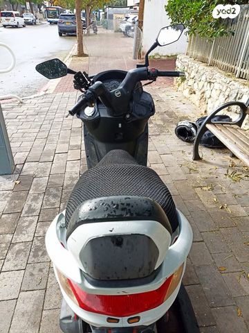 סאן יאנג ג'וי רייד 200