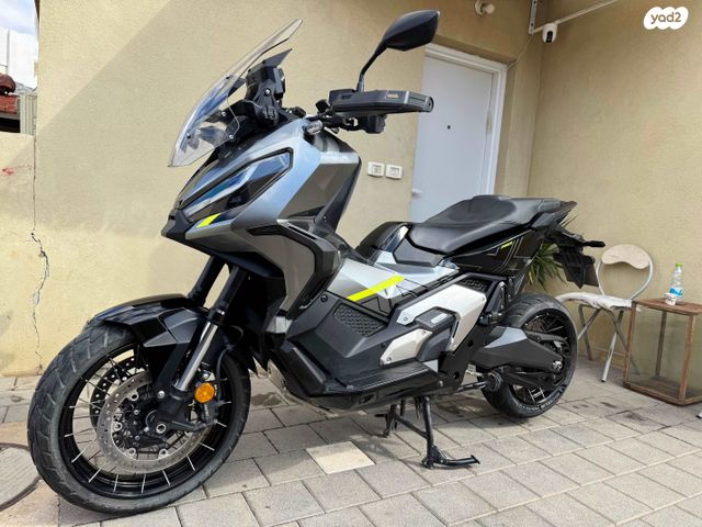 הונדה X-ADV750