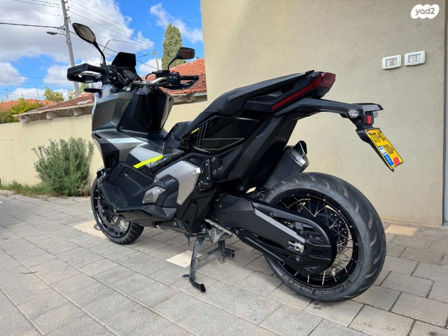 הונדה X-ADV750