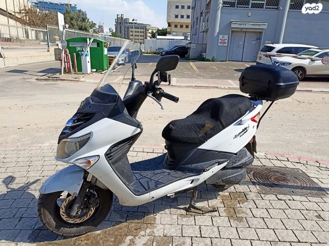 מודעת רכב סאן יאנג ג'וי רייד 200