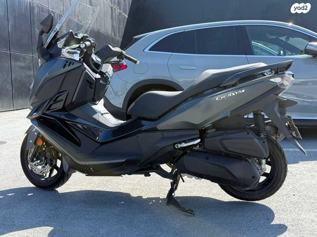 מודעת רכב סאן יאנג קרוזים 300