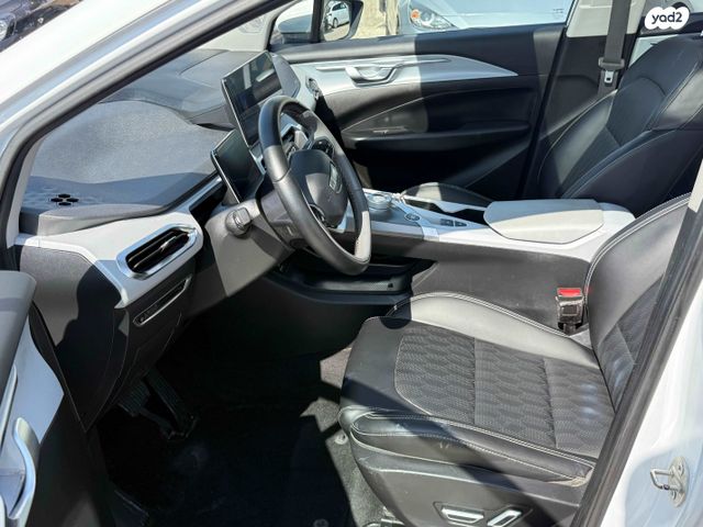 ג׳ילי Geometry C