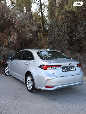 טויוטה קורולה