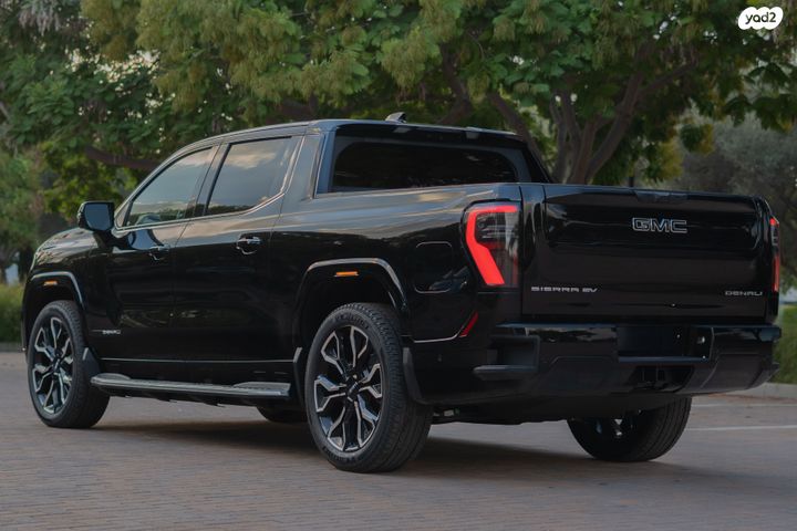 ג'י.אם.סי סיירה EV  