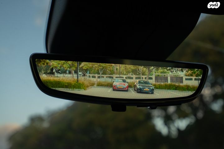 ג'י.אם.סי סיירה EV  