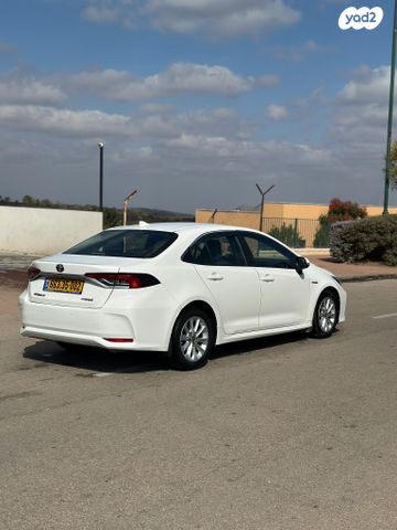 מודעת רכב טויוטה קורולה 1