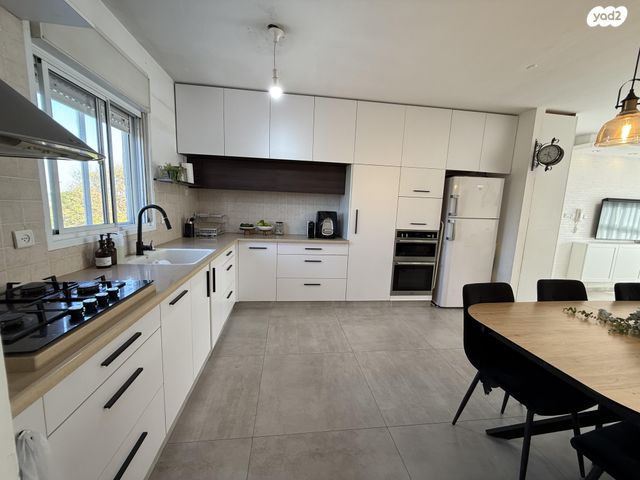 אהרון חג'ג' 34