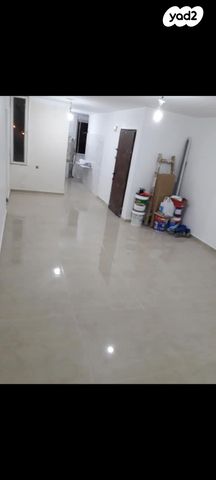 קיבוץ גלויות 6