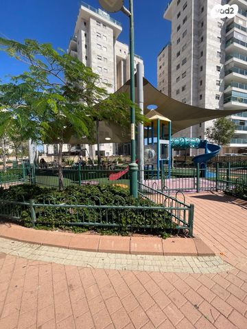 דירה, אפרסמון 5, רובע ט"ז, אשדוד