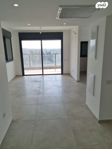 דירה, יצחק שמיר 15, נווה שרון / שער העיר, נתיבות