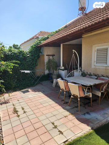 בית פרטי/ קוטג', רותם 22, נווה נוי, באר שבע