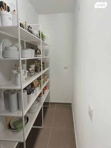 דירה, הרצוג 16, מרכז דרום, רעננה