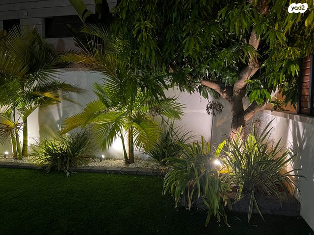 דירת גן, שיר השירים 4, שאר העיר, גן יבנה