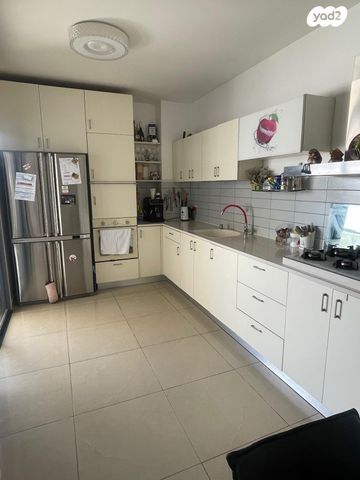 דירה, אפרסמון 5, רובע ט"ז, אשדוד