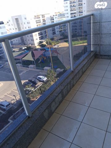 דירה, עוזי חיטמן 1, נאות אפק, אפקה, קרית ביאליק